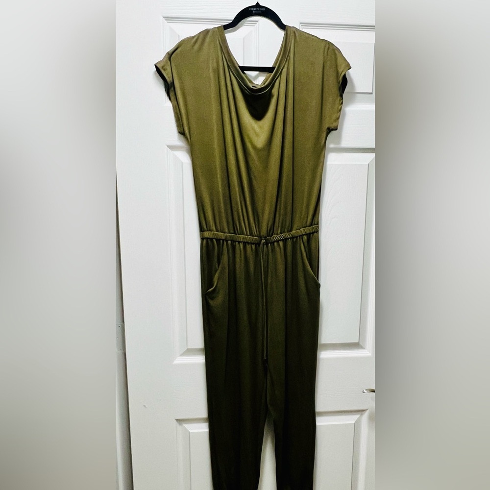 Light weight army green jumpsuit
